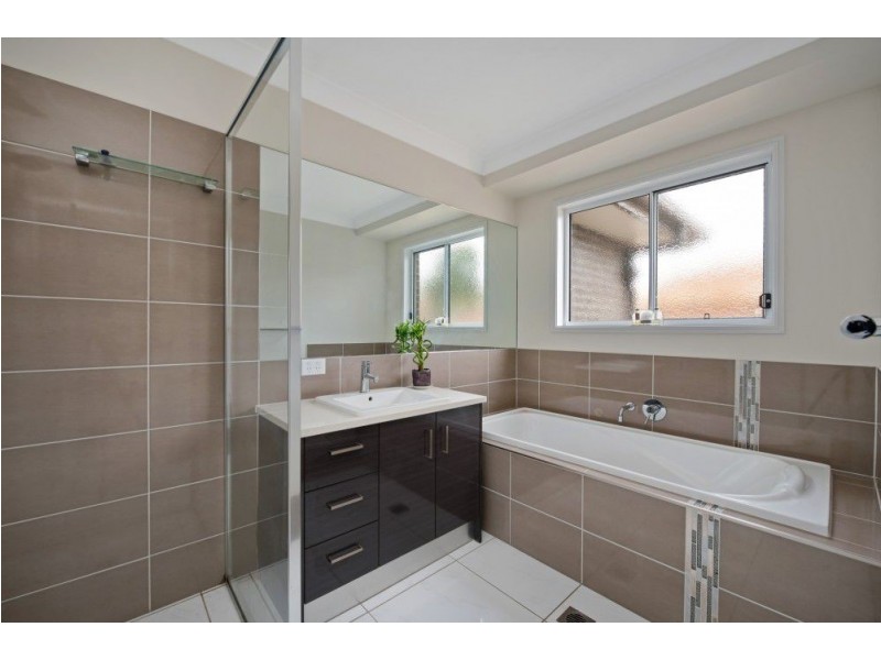 3 Wedgetail Drive, Highfields QLD 4352