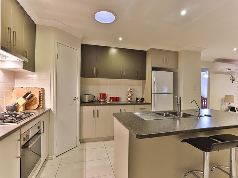 1/16 Tempest Drive, Glenvale QLD 4350