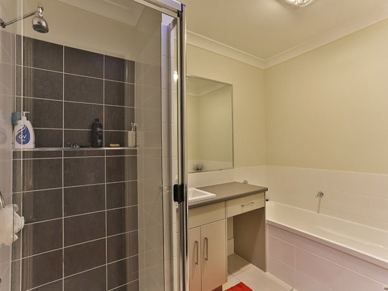 1/16 Tempest Drive, Glenvale QLD 4350