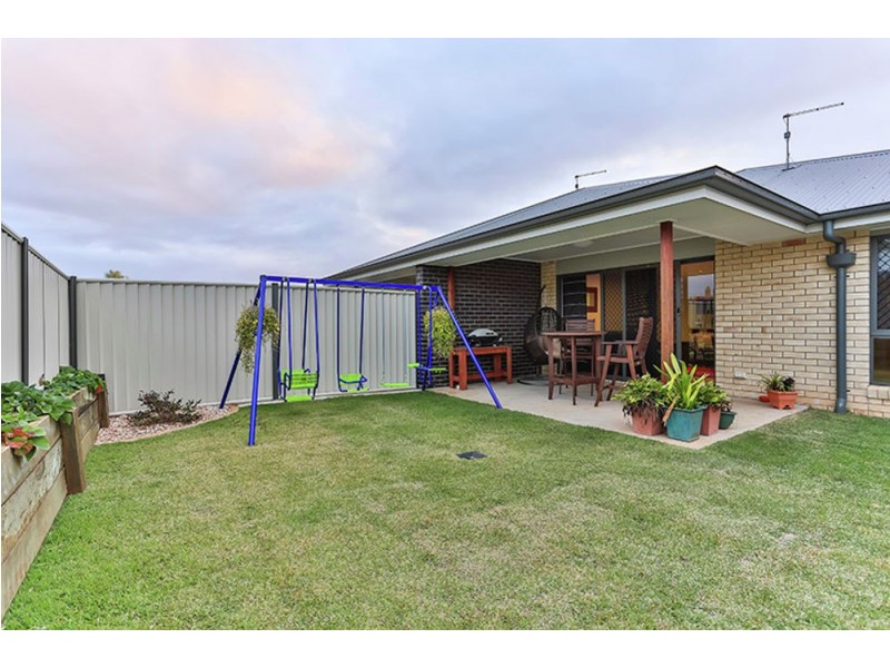 1/16 Tempest Drive, Glenvale QLD 4350