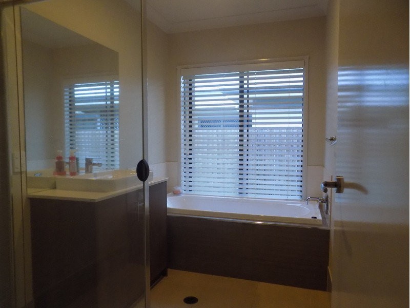 18 Sandalwood Drive, Glenvale QLD 4350