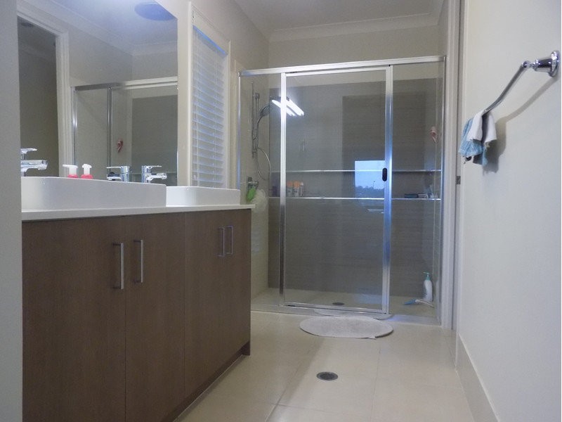 18 Sandalwood Drive, Glenvale QLD 4350