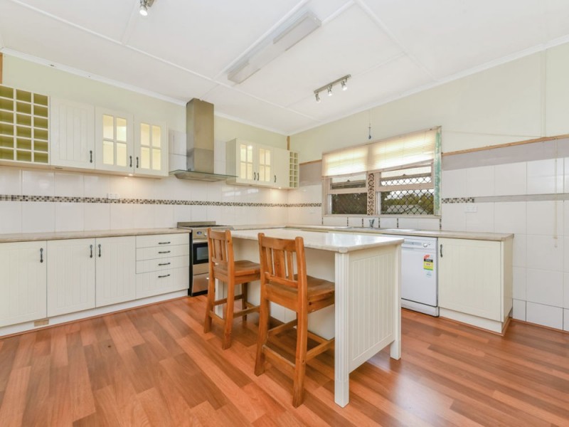 2 Third Avenue, Harristown QLD 4350
