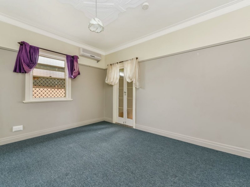 2 Third Avenue, Harristown QLD 4350