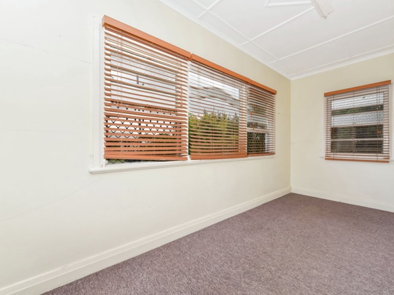 2 Third Avenue, Harristown QLD 4350