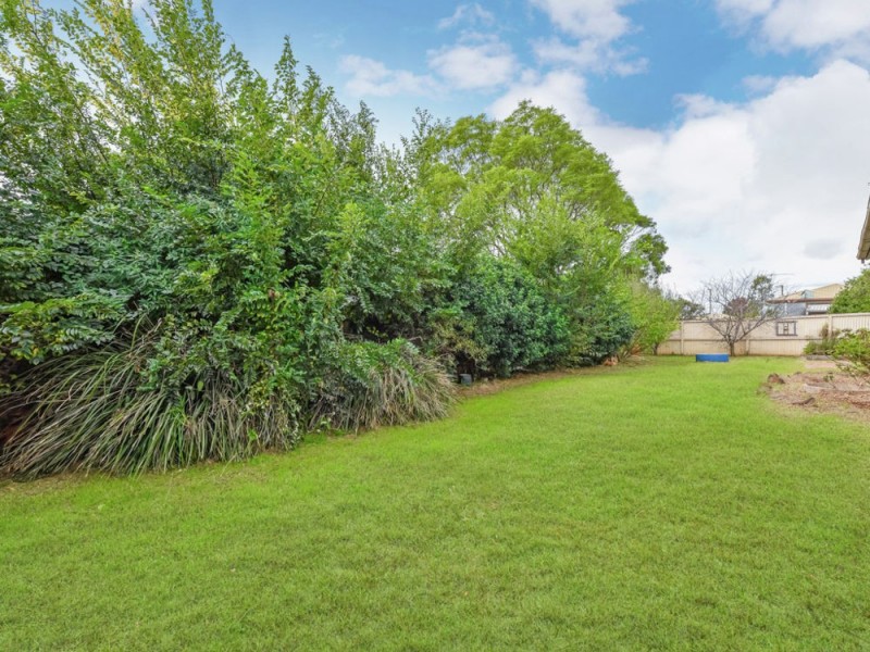 2 Third Avenue, Harristown QLD 4350