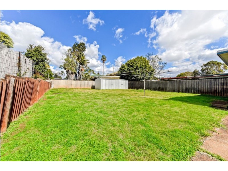 246 Campbell Street, Newtown QLD 4350
