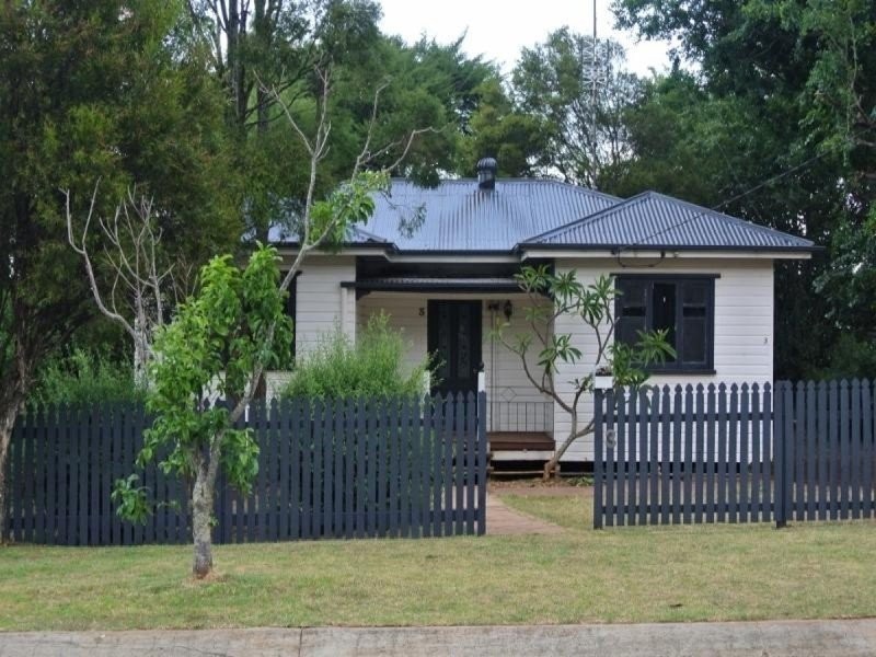 3 Waverley Street, North Toowoomba QLD 4350
