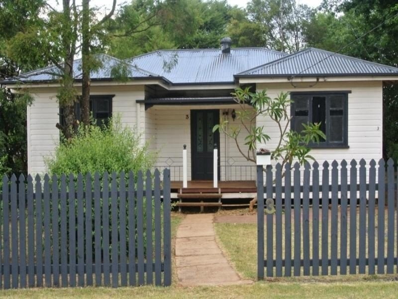 3 Waverley Street, North Toowoomba QLD 4350