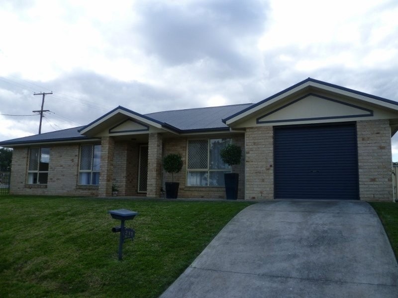 211 Glenvale Road, Glenvale QLD 4350