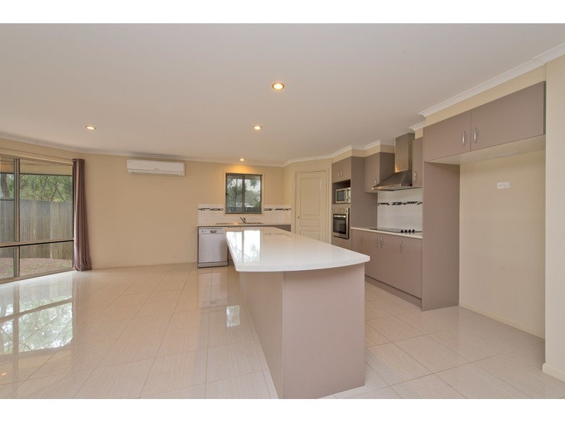 10 Trevean Drive, Kleinton QLD 4352