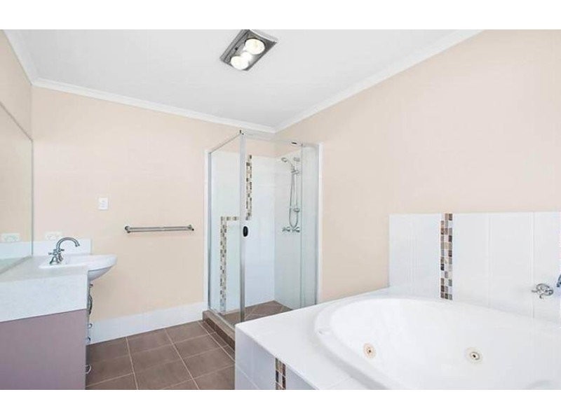 10 Trevean Drive, Kleinton QLD 4352