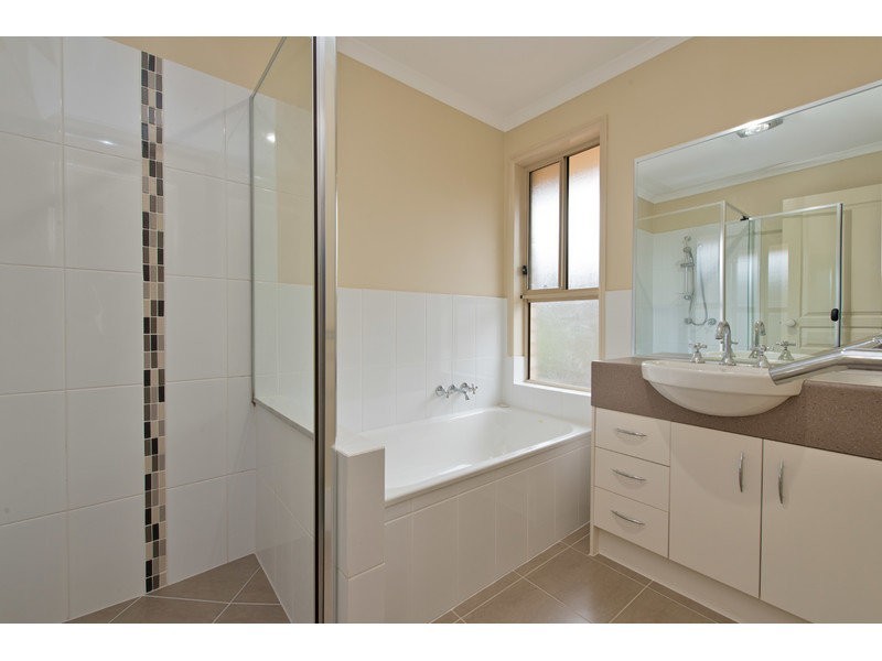 10 Trevean Drive, Kleinton QLD 4352