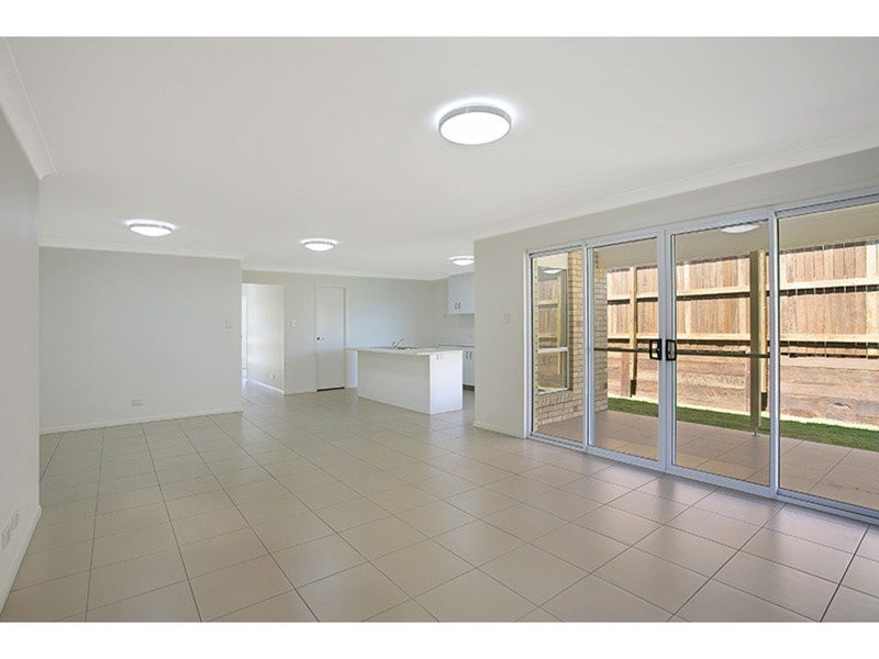 4 Parkview Drive, Glenvale QLD 4350