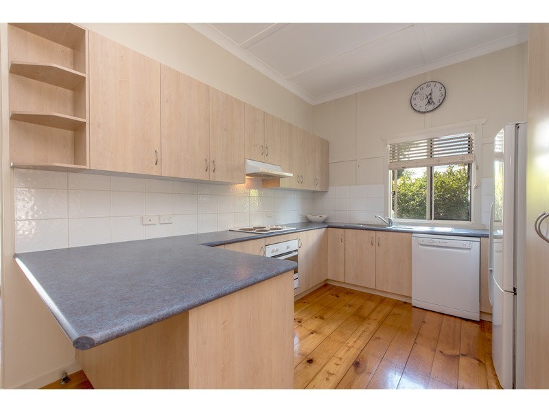 332 Hume Street, Centenary Heights QLD 4350