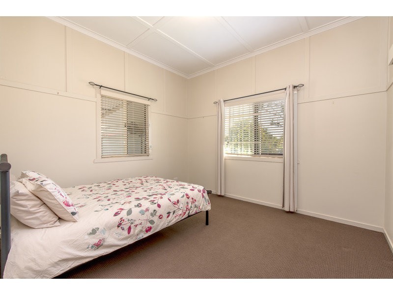 332 Hume Street, Centenary Heights QLD 4350