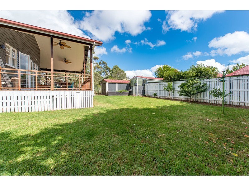 19 Henderson Street, Newtown QLD 4350