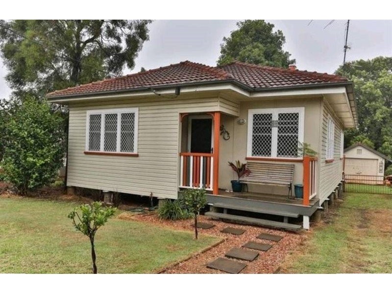 15 Park Street, Wilsonton QLD 4350