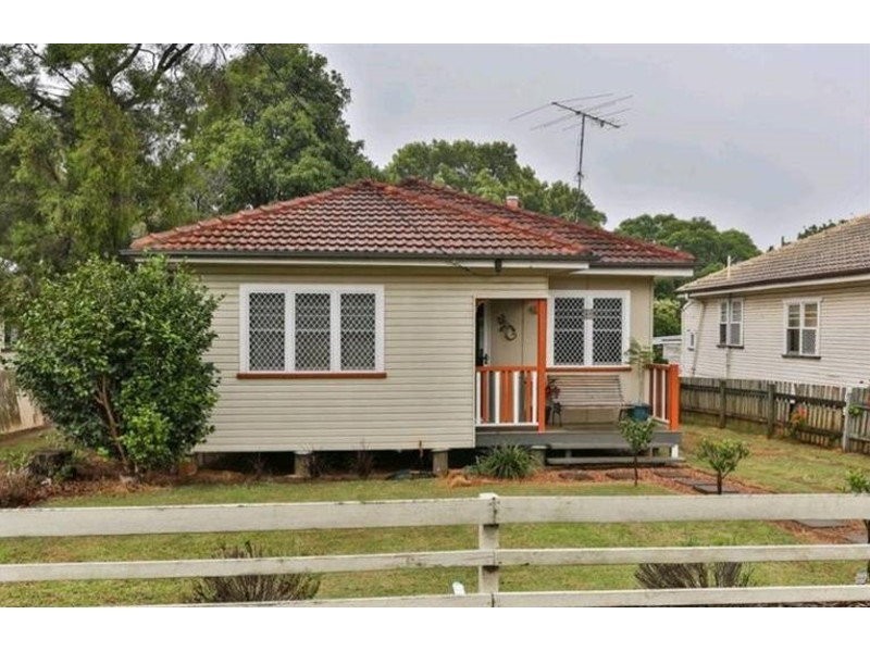 15 Park Street, Wilsonton QLD 4350