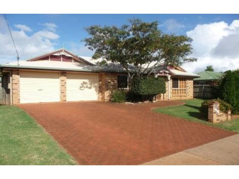 460 Hume Street, Middle Ridge QLD 4350