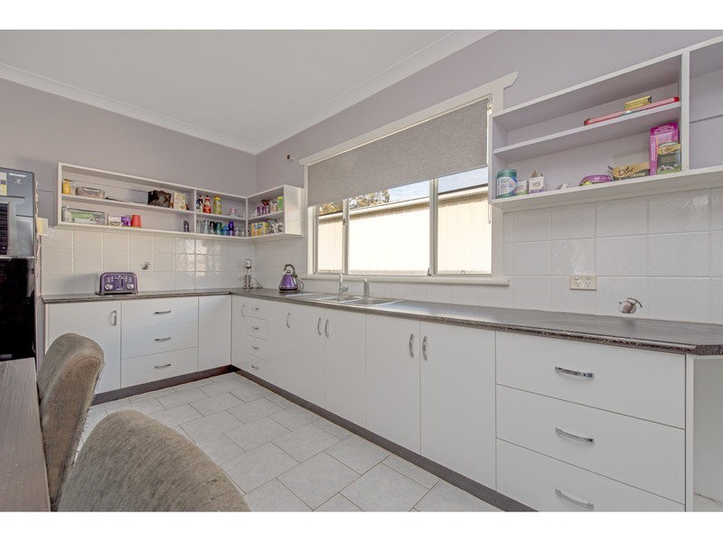 5A Cay Street, Newtown QLD 4350