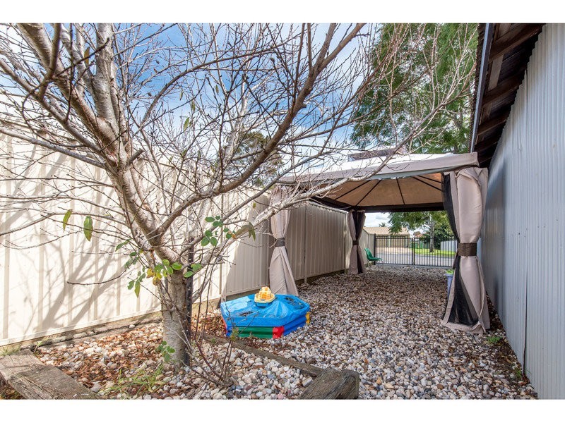 5A Cay Street, Newtown QLD 4350