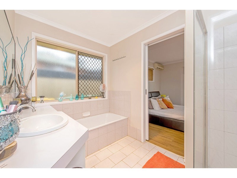 17 Byrd Court, Wilsonton QLD 4350