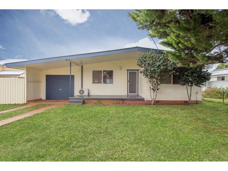 4 Hope Street, Newtown QLD 4350