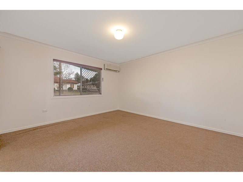 4 Hope Street, Newtown QLD 4350