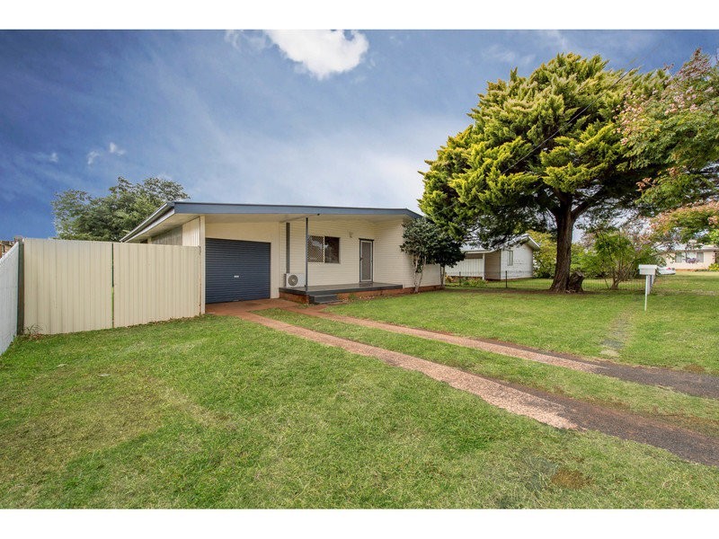 4 Hope Street, Newtown QLD 4350