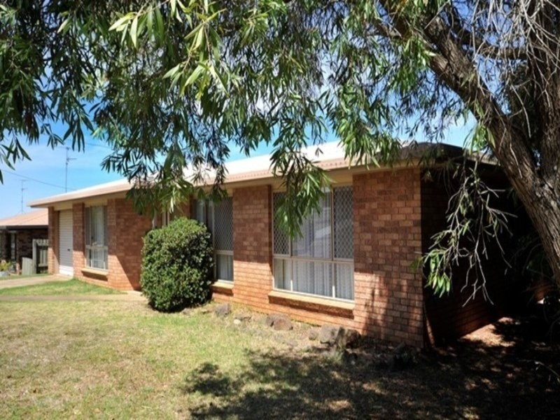 11 Kurrajong Street, Newtown QLD 4350