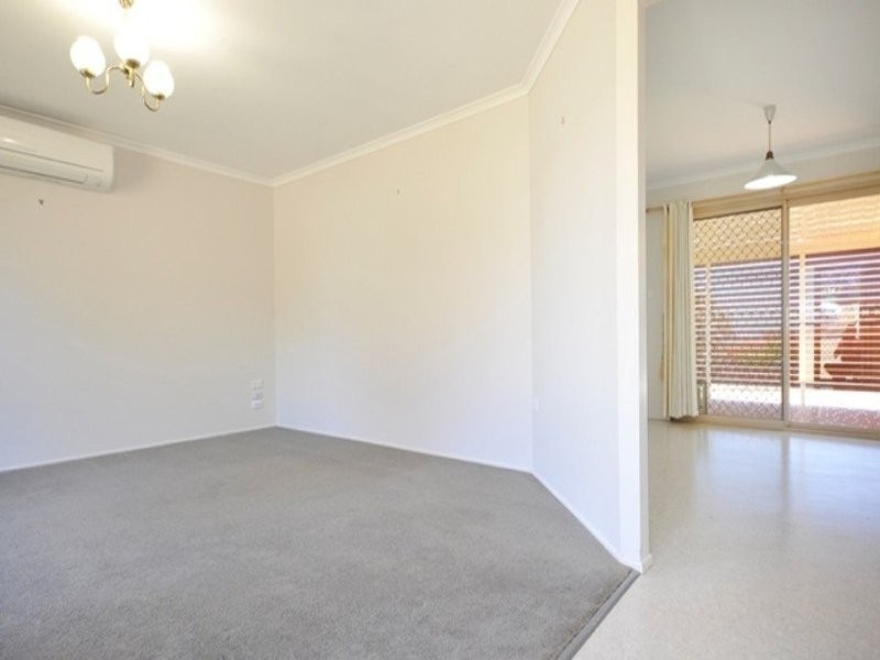 11 Kurrajong Street, Newtown QLD 4350