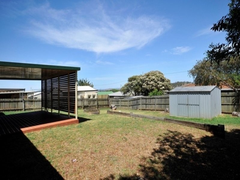 11 Kurrajong Street, Newtown QLD 4350