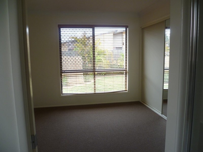 1/12 Sambar Court, Kearneys Spring QLD 4350