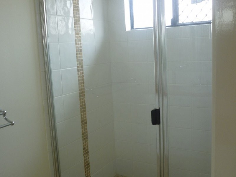 1/12 Sambar Court, Kearneys Spring QLD 4350