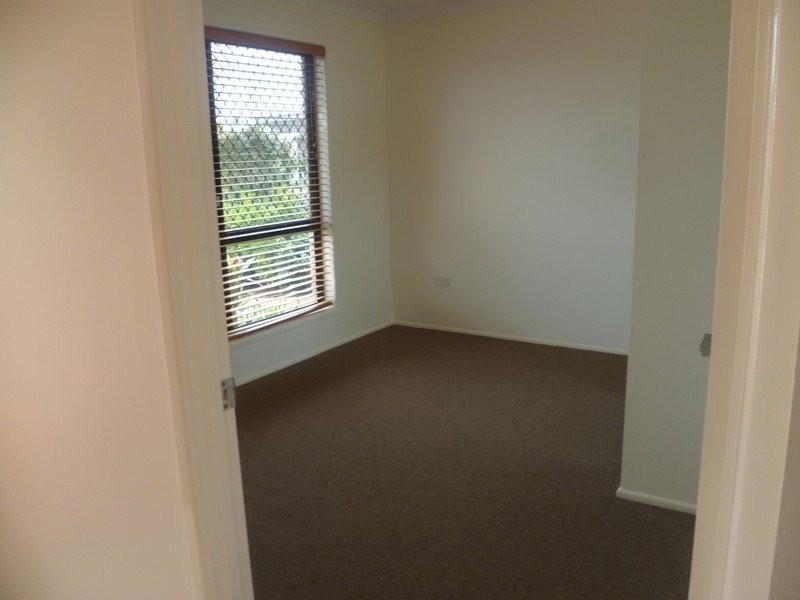 1/12 Sambar Court, Kearneys Spring QLD 4350