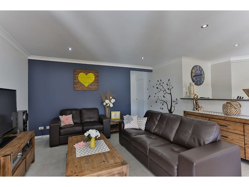 11 Willowburn Drive, Rockville QLD 4350