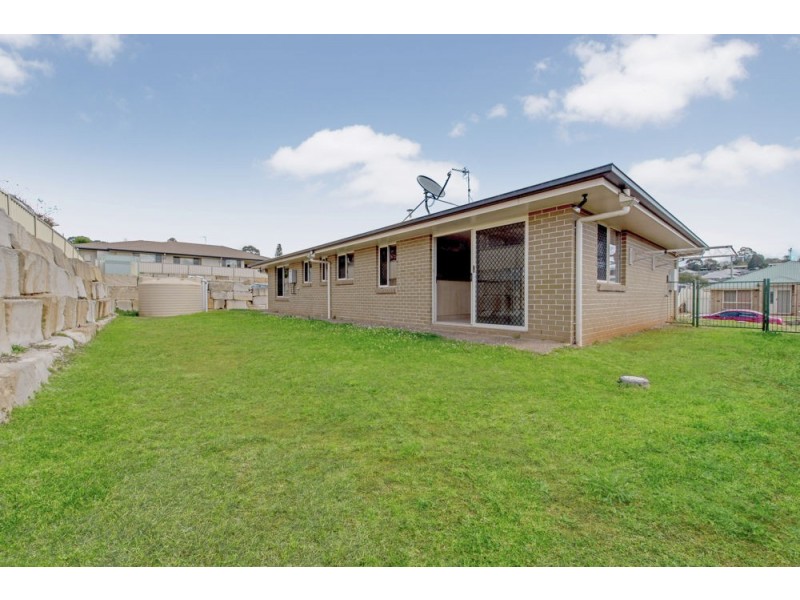 14 Willowburn Drive, Rockville QLD 4350