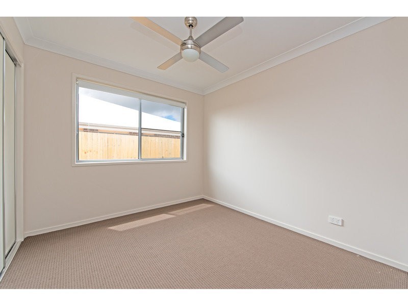 1/4 Sanctuary Drive, Cranley QLD 4350