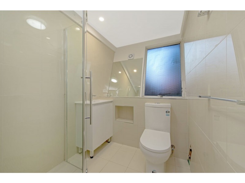 24 Tourist Road, East Toowoomba QLD 4350