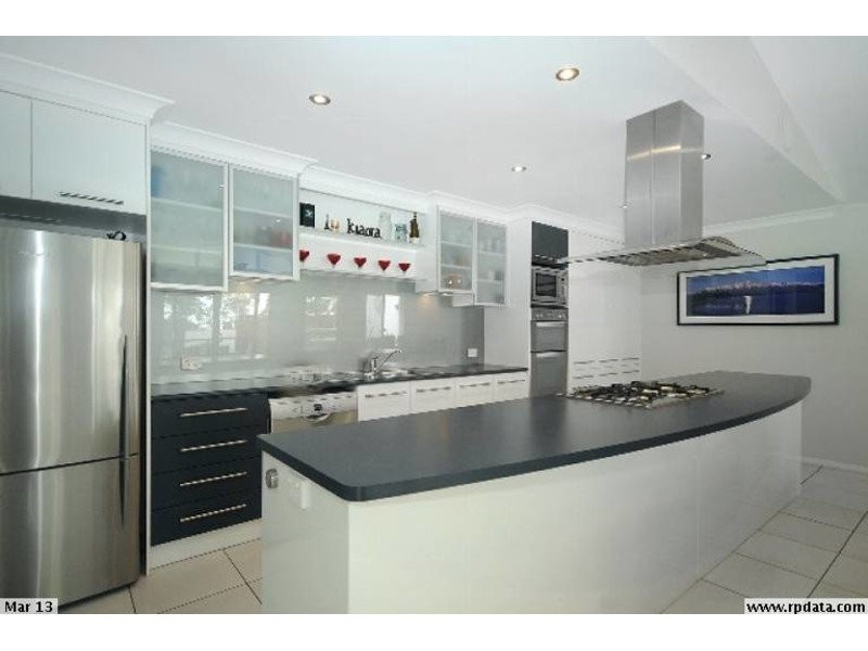7 Page Court, Kearneys Spring QLD 4350