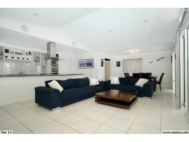 7 Page Court, Kearneys Spring QLD 4350