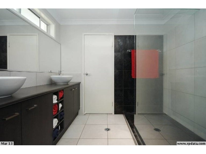 7 Page Court, Kearneys Spring QLD 4350