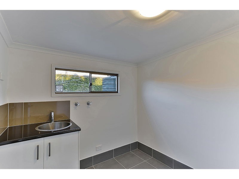 66 Gordon Avenue, Newtown QLD 4350