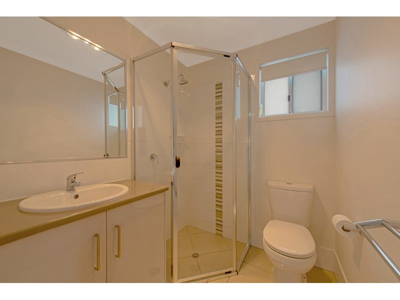 17 Farrer Street, Cranley QLD 4350