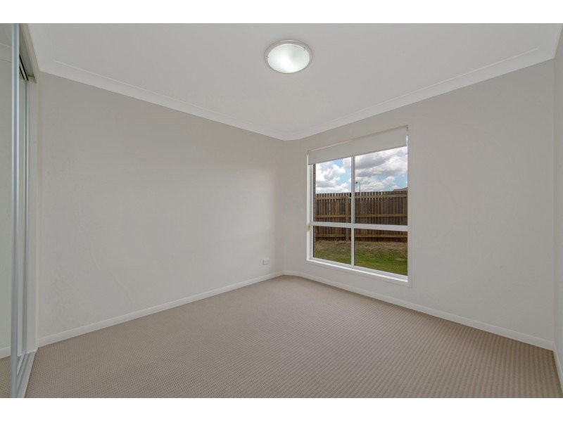 17 Farrer Street, Cranley QLD 4350