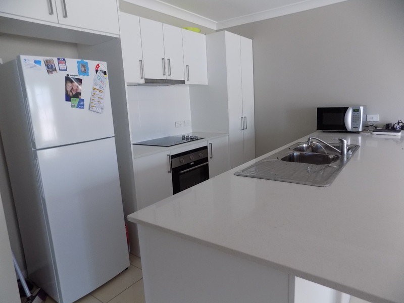2/4 Samuel Court, Darling Heights QLD 4350