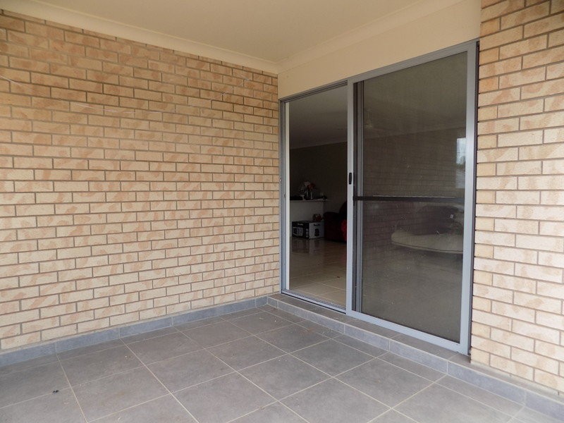 2/4 Samuel Court, Darling Heights QLD 4350