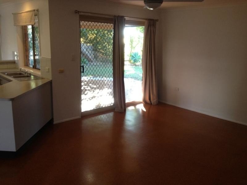 42 Hoepper Street, Kearneys Spring QLD 4350