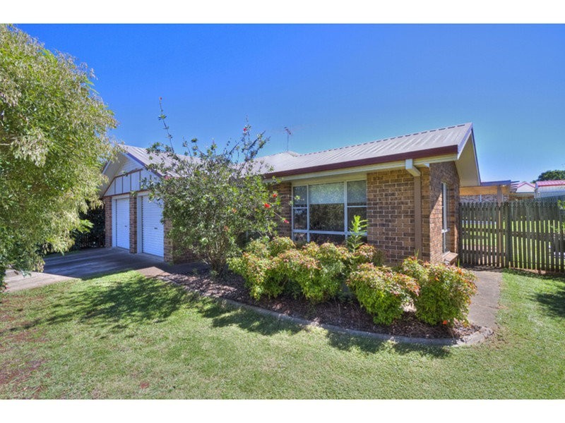 9 Gainsborough Drive, Glenvale QLD 4350